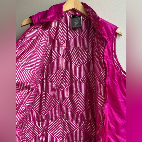 UNDER ARMOUR womens large Cold gear hot pink packable vest - Picture 8 of 11